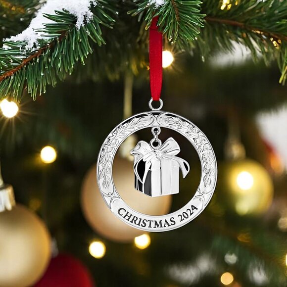 Christmas Silver 3" x 3" Wreath with Gift Box Pendant Engraved Tree Ornament - Picture 10 of 10